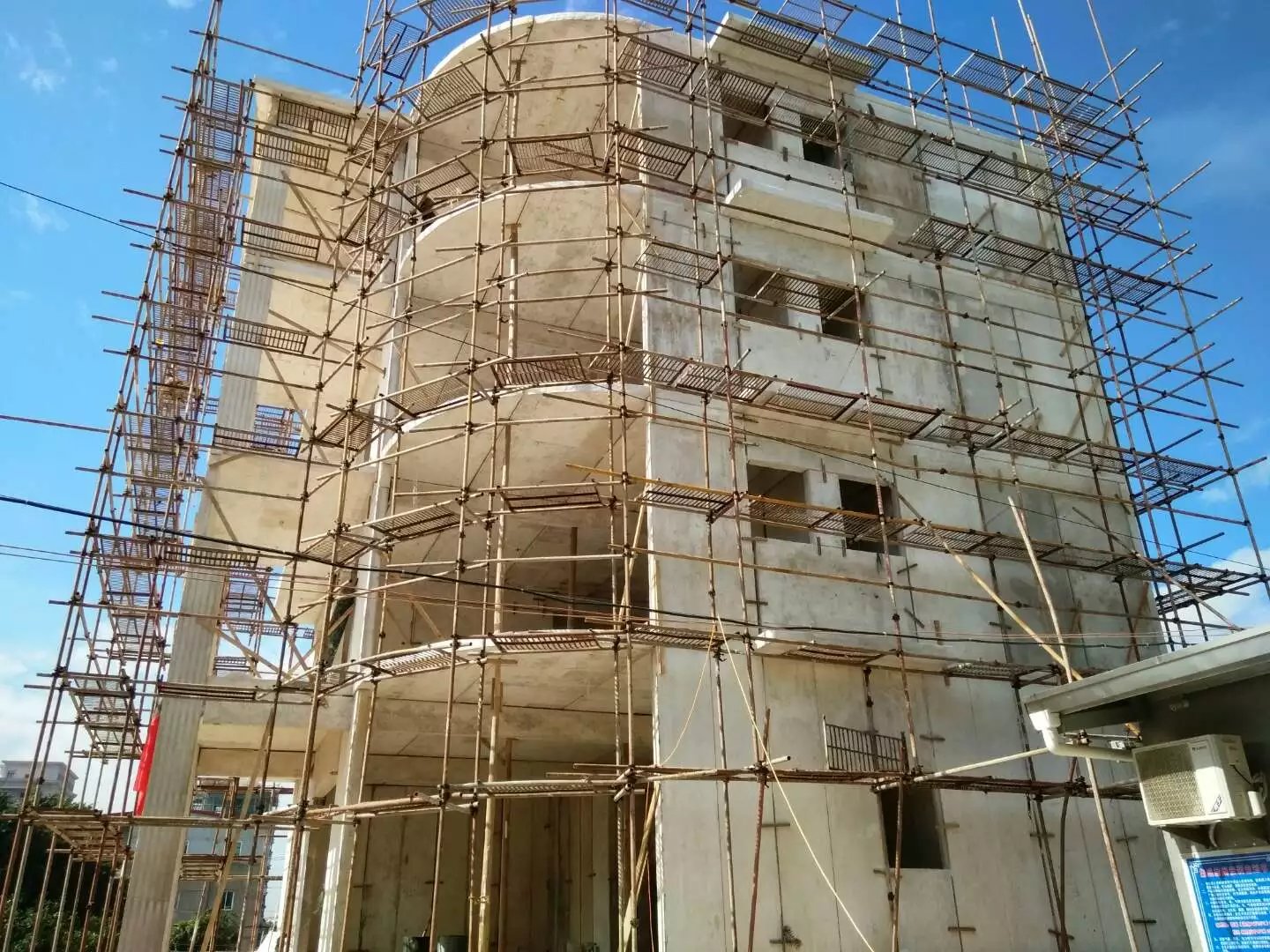 赣州星河绿色环保装配式建材在福建修建的五层别墅建筑
